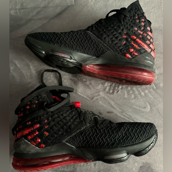 Nike Lebron 17 Infrared Shoes - Picture 3 of 13